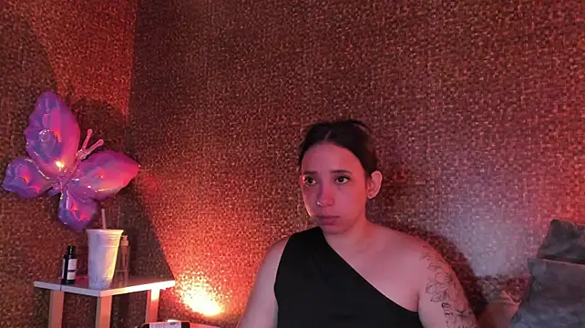 Apartment28 Chat XXX live