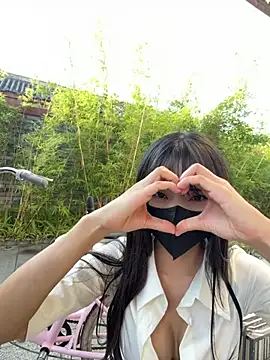 Chatroom XXX en direct de xiao-Lin