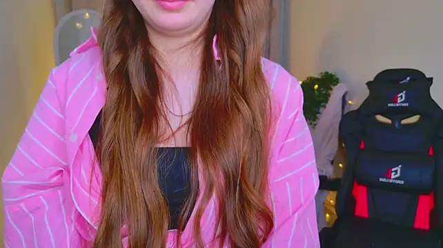 XXX chat uživo modela RileyBloomss