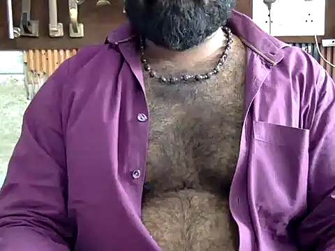 Pokazy przed kamerką – hairy_indian_dad