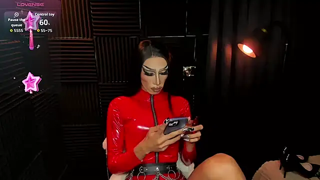 limitlessgoddes_mistress' Live XXX Chat