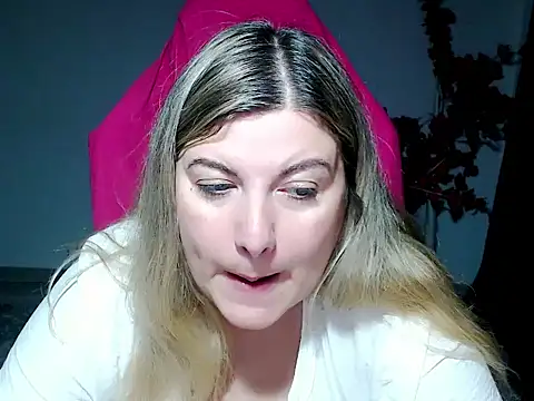 Moon_piex Adlı Modelin Canlı XXX Sohbeti