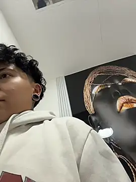 Chat +18 de ian_mathias_ ao vivo
