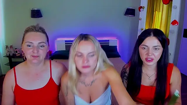 XXX chat uživo modela MagicEyess