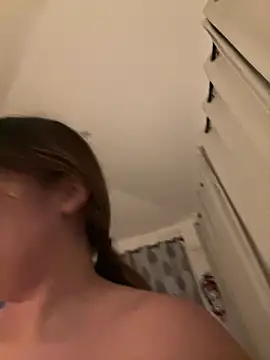 Czat XXX na żywo – 3littles