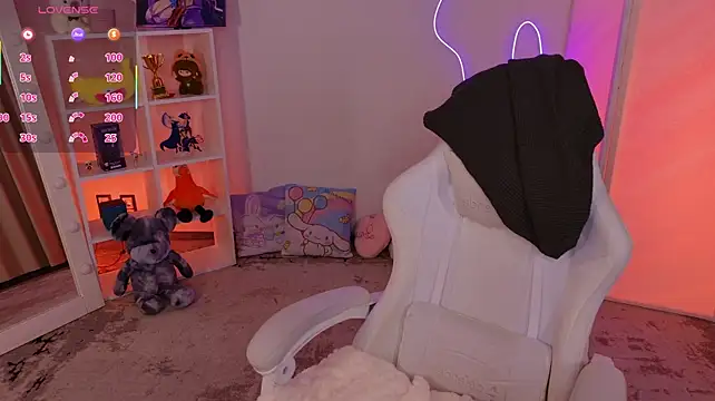 XXX chat uživo modela Hayle_Hill