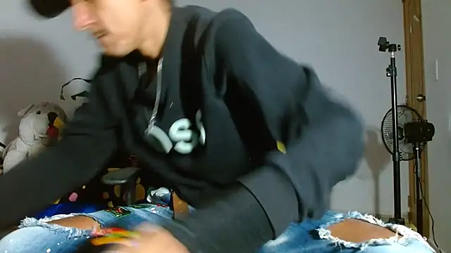 Živý XXX chat skinny23cm