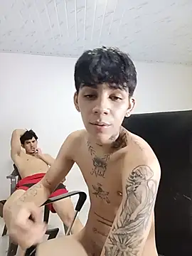 3hornys-straights Live XXX-chat