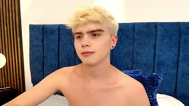 Ian_Stone Adlı Modelin Canlı XXX Sohbeti