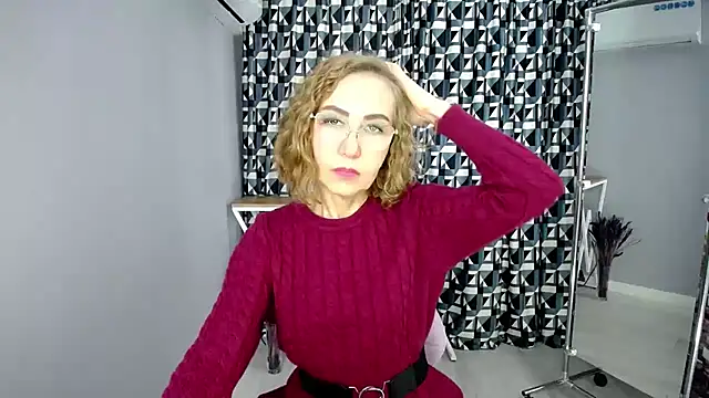 queen_a_n_i: απευθείας συνομιλία ΧΧΧ