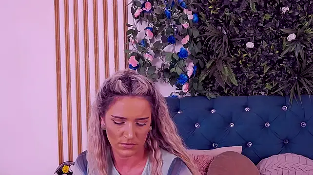 Živý XXX chat CherryMuse_
