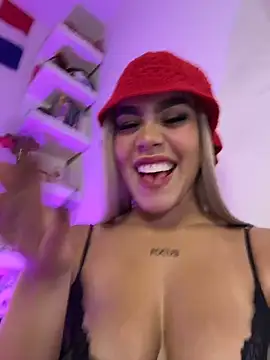 Tyra_malkovaan Live XXX chat