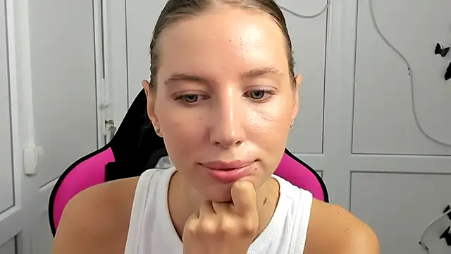 LeylaBubblegum live XXX chat