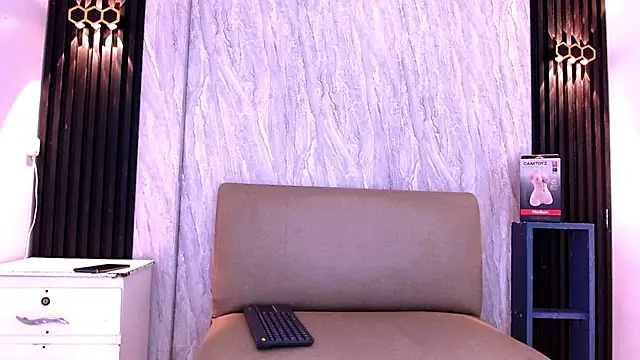 Chat +18 de Camilo_Contreras1 ao vivo