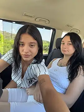 TUNDEROSE1 live XXX chat