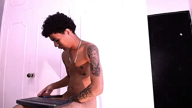 แชท XXX สดของ _Thiago12