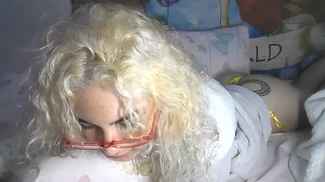 Apofenia live XXX chat