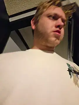 Deathrowe XXX чат на живо