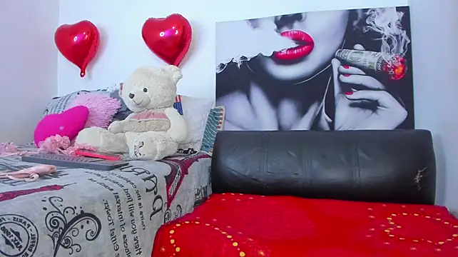 Angeline_focus Live XXX Chat