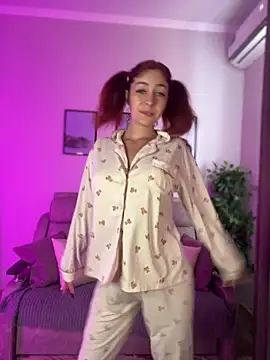 LynaFrost live XXX chat