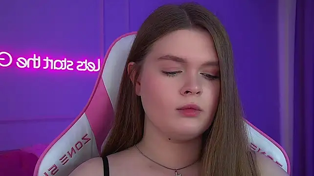 CrystalLyons Chat XXX in diretta