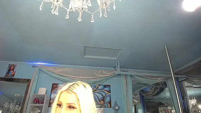 ADRIANNA_FOX Chat XXX live