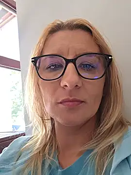 KaylinJan Live XXX-chat