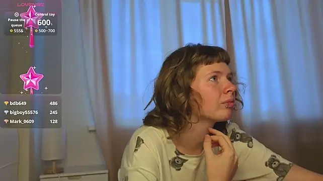 VioletDesiree Chat XXX in diretta