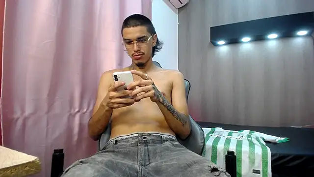 Tayson_Hot – Live XXX-chat