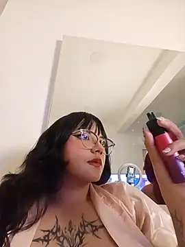 Dakota-Hills' Live XXX Chat