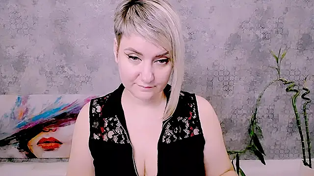 Djullia's Live XXX Chat