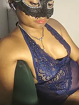 DIRTYSECRET_QUEEN_07's Live XXX Chat