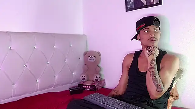 Chat +18 de Angel_foxc13 ao vivo
