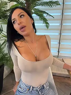 Czat XXX na żywo – ReynaMorel