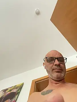 Yogirebell's Live XXX Chat