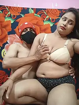 دردشة Seducing_couple الجنسية المباشرة