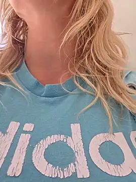 KaylinJan live XXX chat