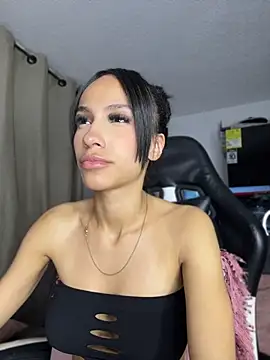 Miaa_love6969 élő XXX-chatje
