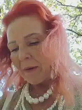 Chat +18 de SandraCassandra ao vivo