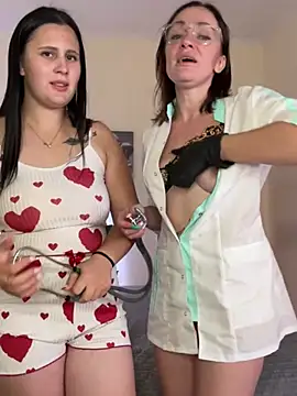 CherryBombs- Live XXX-chat