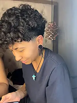 Chat +18 de ian_mathias_ ao vivo