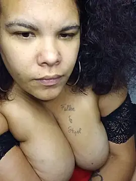 Chat XXX en directo de mazikeen94