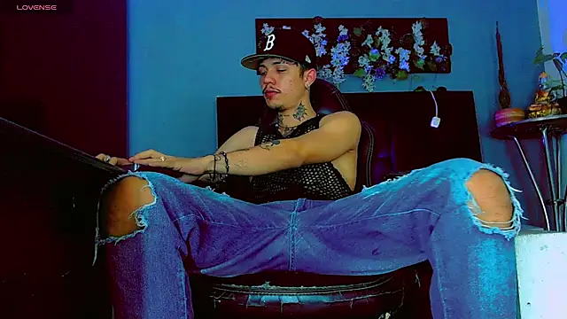 HannibalLester 即時 XXX 聊天