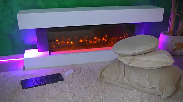 Živý XXX chat FoxieJullia