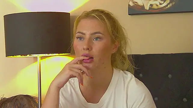 MisshaNight Adlı Modelin Canlı XXX Sohbeti