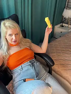 Chat +18 de Hot_blondie ao vivo