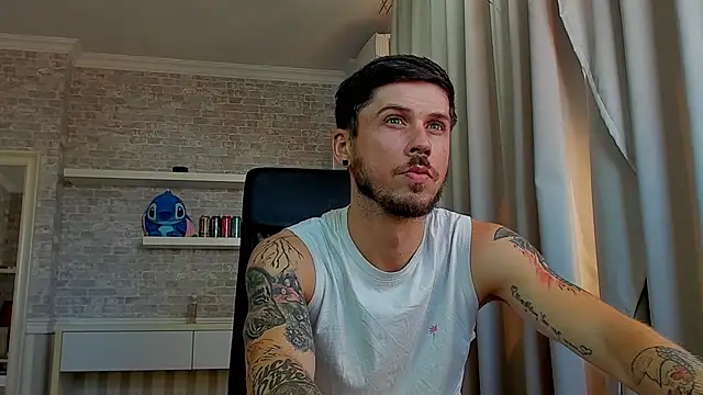 JonahShaw Adlı Modelin Web Kamerası Şovu
