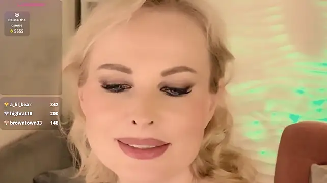 Chat +18 de Sandra_Kind ao vivo