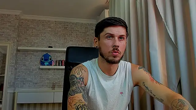 JonahShaw Webcam show