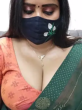 Queenflowerr's Live XXX Chat